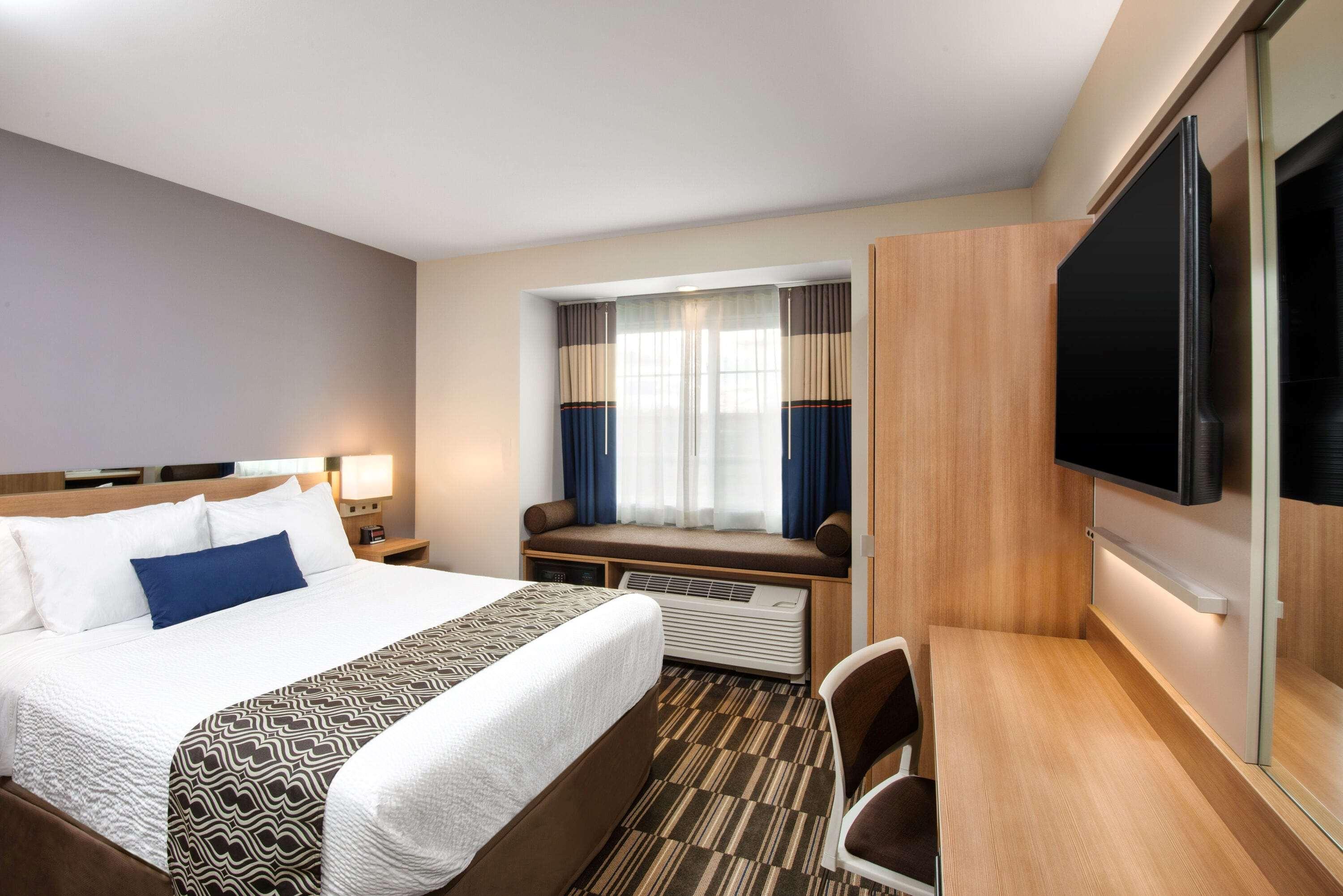 Microtel Inn & Suites By Wyndham Farmington Exteriör bild