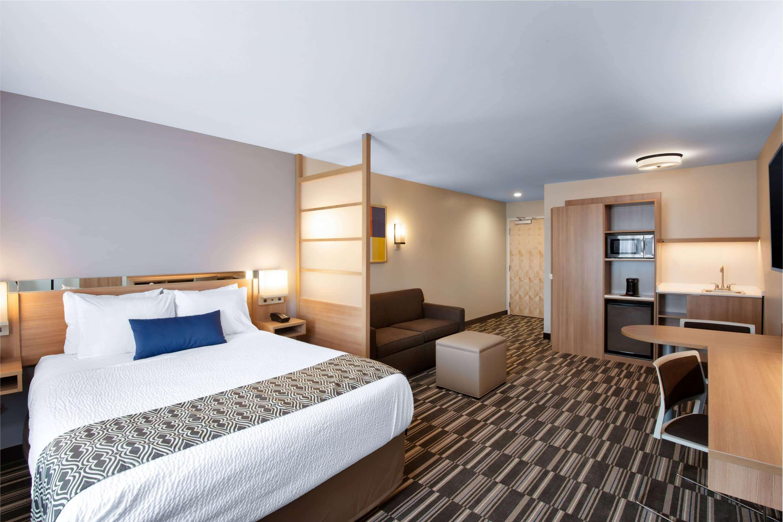 Microtel Inn & Suites By Wyndham Farmington Exteriör bild