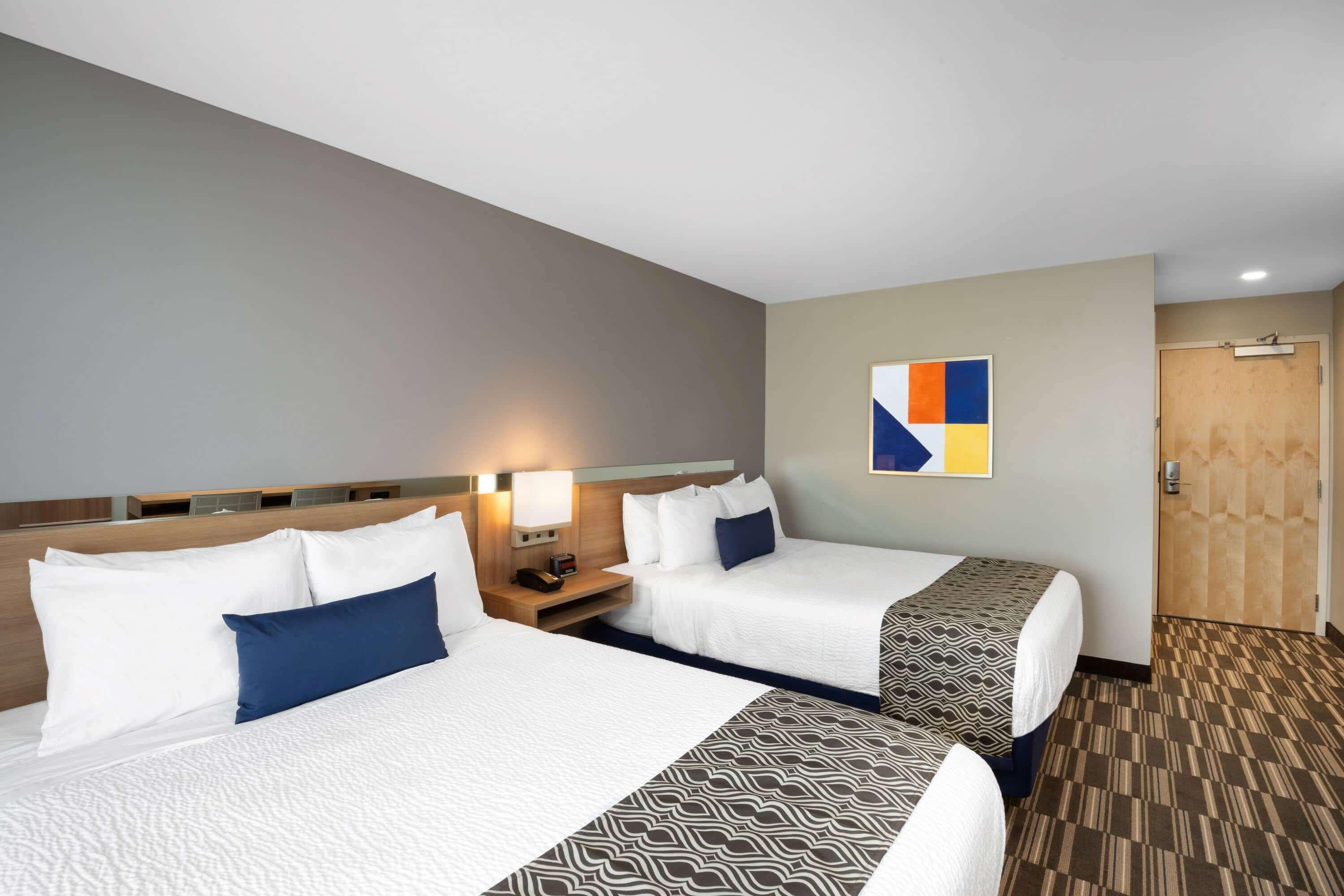 Microtel Inn & Suites By Wyndham Farmington Exteriör bild