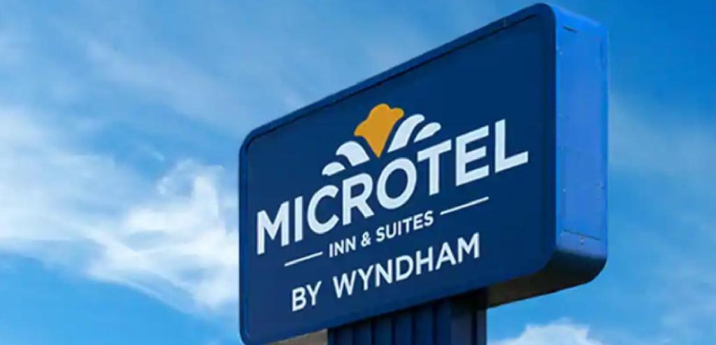 Microtel Inn & Suites By Wyndham Farmington Exteriör bild