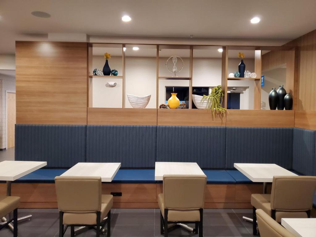 Microtel Inn & Suites By Wyndham Farmington Exteriör bild