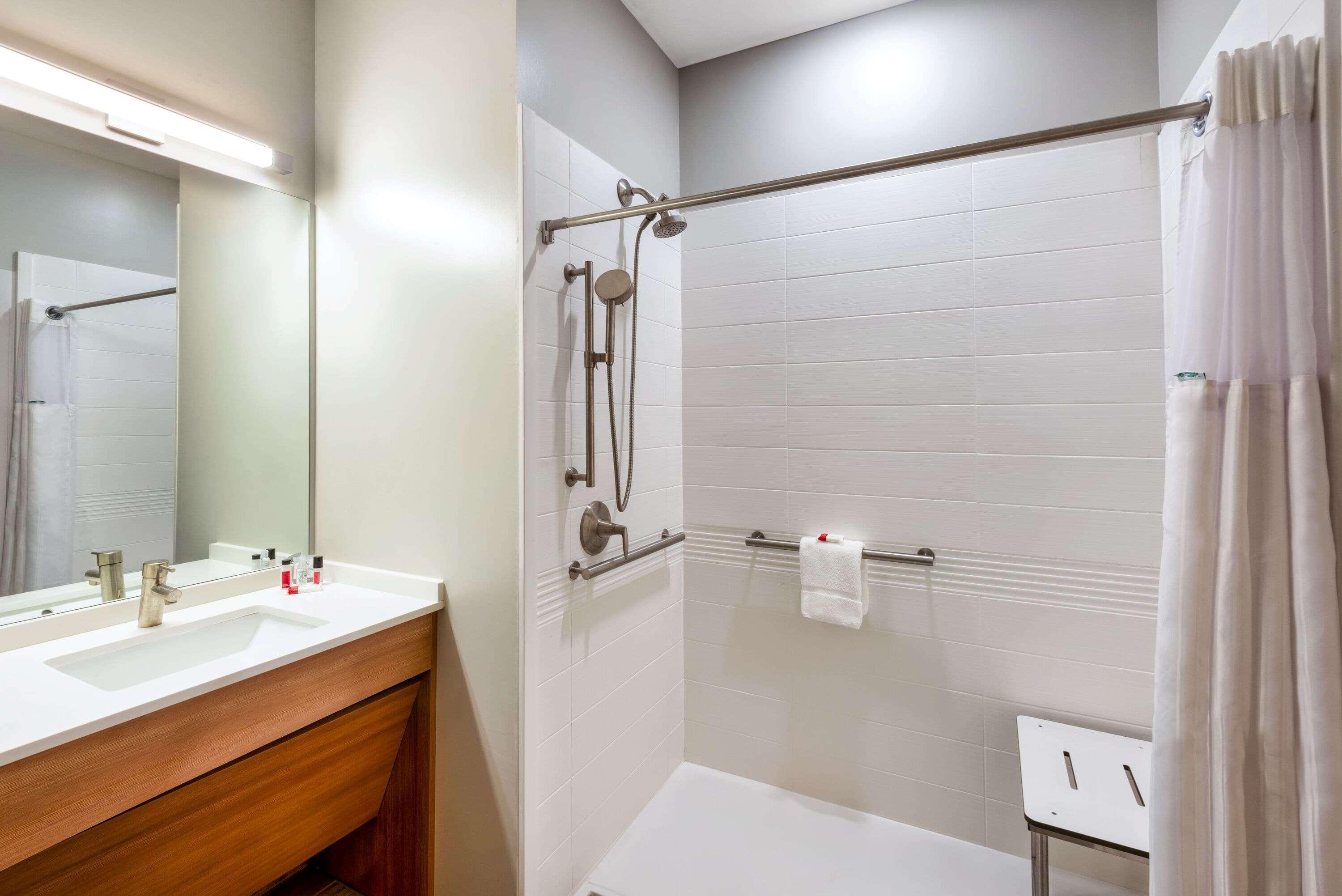 Microtel Inn & Suites By Wyndham Farmington Exteriör bild